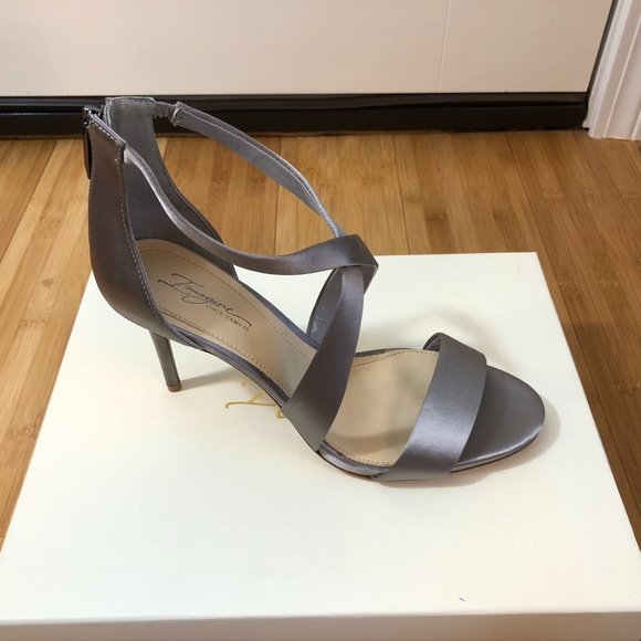 *NEW* Imagine Vince Camuto Grey Satin Pascal 8.5 - Picture 7 of 13